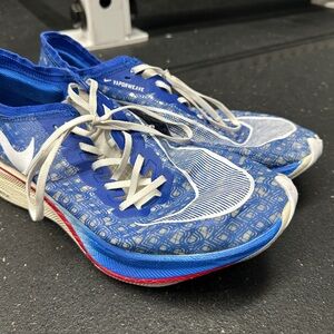 Nike Vaporfly Next% Racing Shoes – Men’s 9 / Women’s 10.5